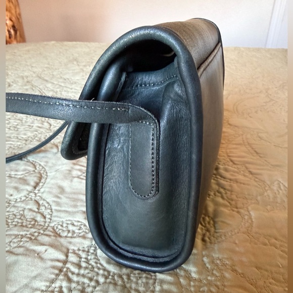 Vintage 90s Coach Chrystie Deepest Forest Green Leather Crossbody Bag Rare Color - Picture 6 of 16